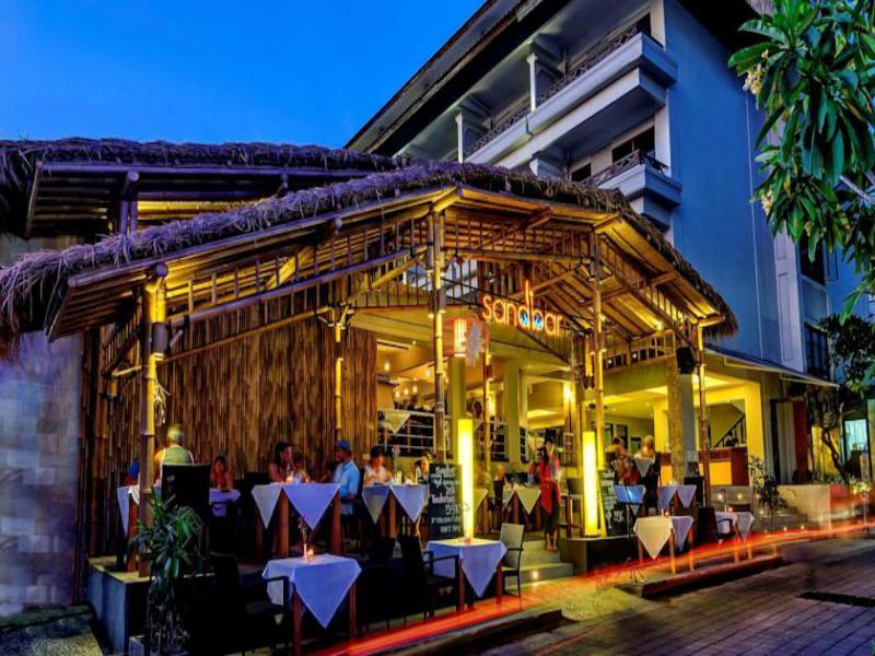 Kuta One Party Hotel Kuta Lombok Exterior foto