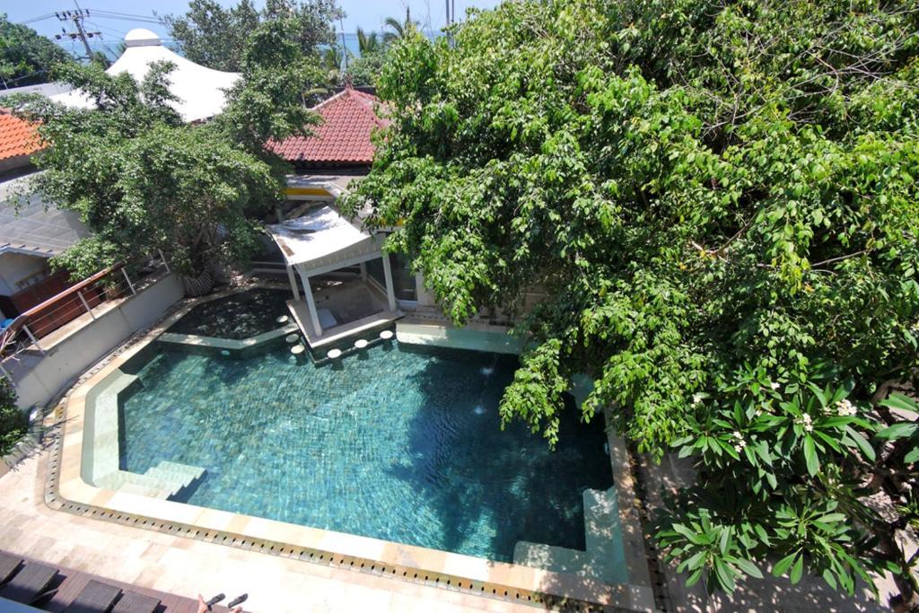 Kuta One Party Hotel Kuta Lombok Exterior foto