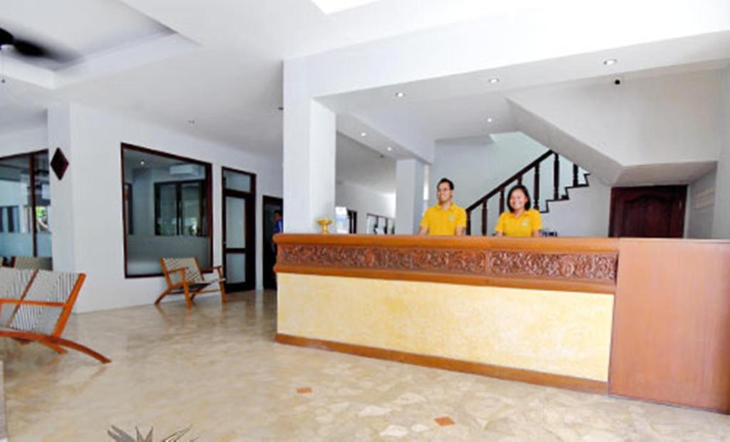 Kuta One Party Hotel Kuta Lombok Exterior foto