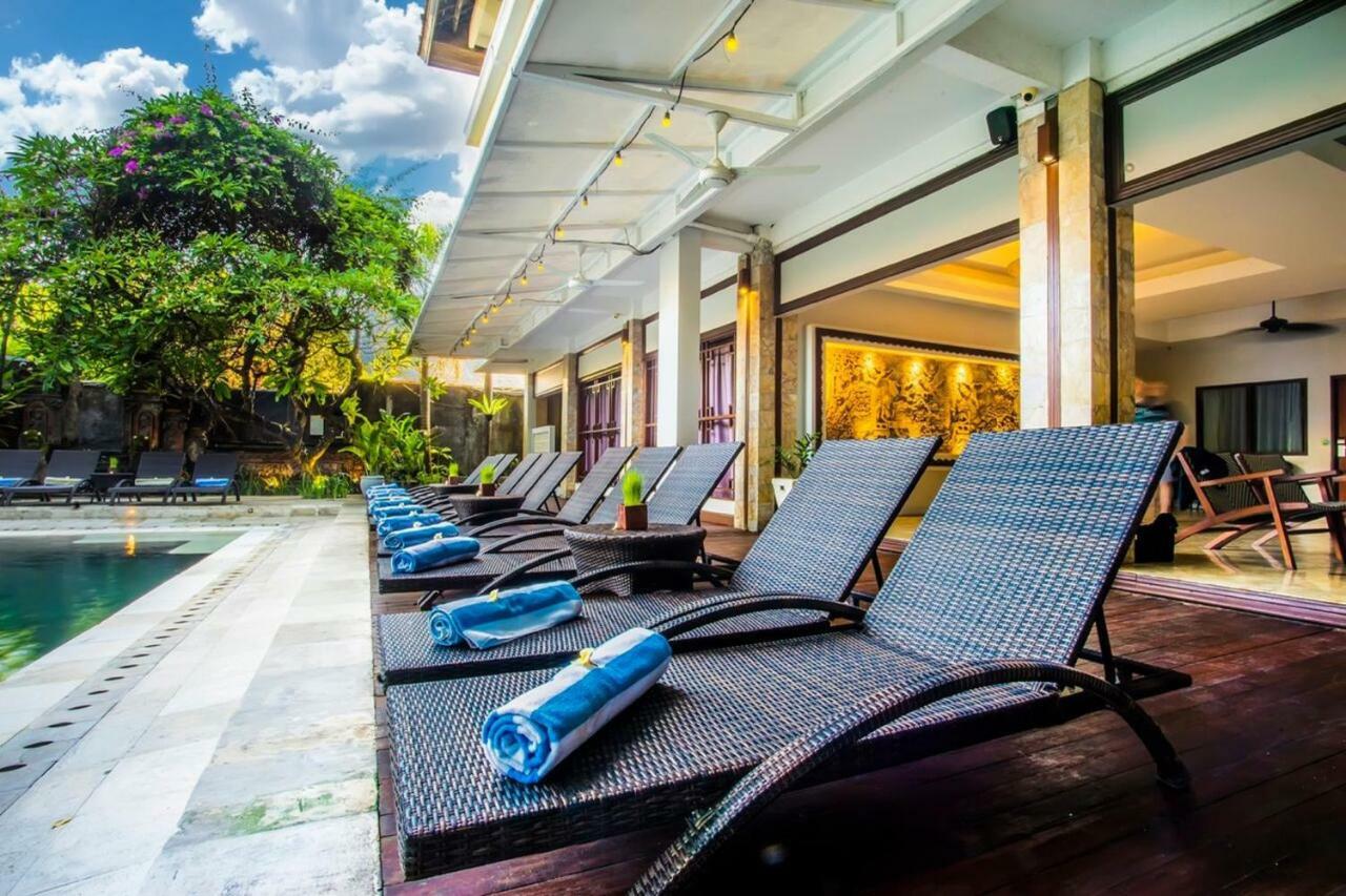 Kuta One Party Hotel Kuta Lombok Exterior foto